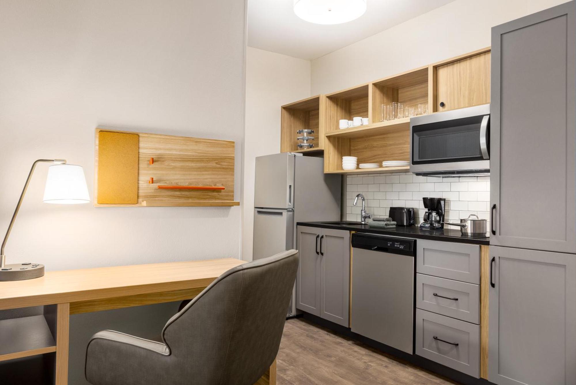 Studio Suite,1543259878:JPEG